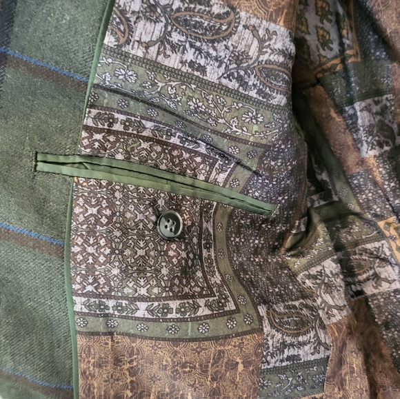 SOLD Green windowpane check plaid blazer - Picture 5 of 5